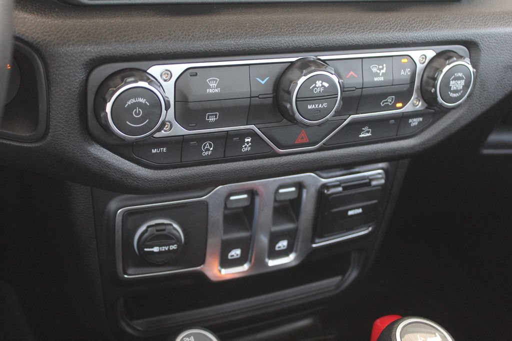 Used 2026 Jeep Wrangler Sport AWD/4WD image 14