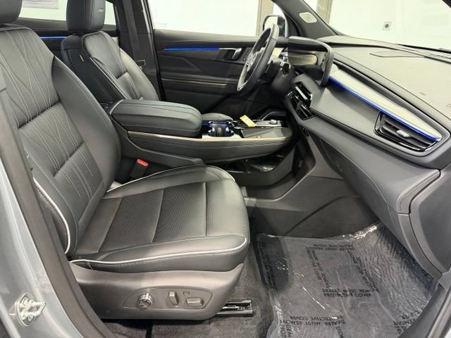 Used 2026 Buick Enclave Avenir w/ Super Cruise Package AWD/4WD image 24