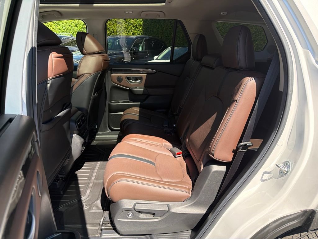 Used 2025 Honda Pilot Elite image 10