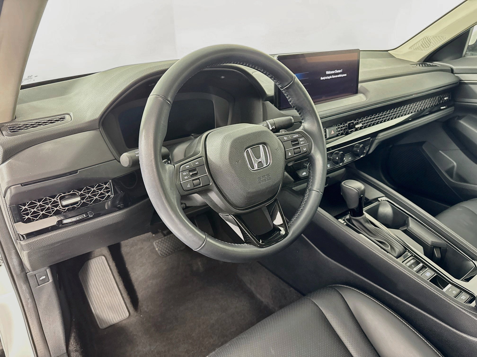 Certified 2024 Honda Accord EX-L image 9