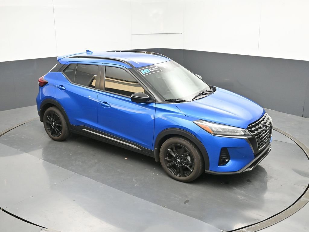 Used 2023 Nissan Kicks SR image 54