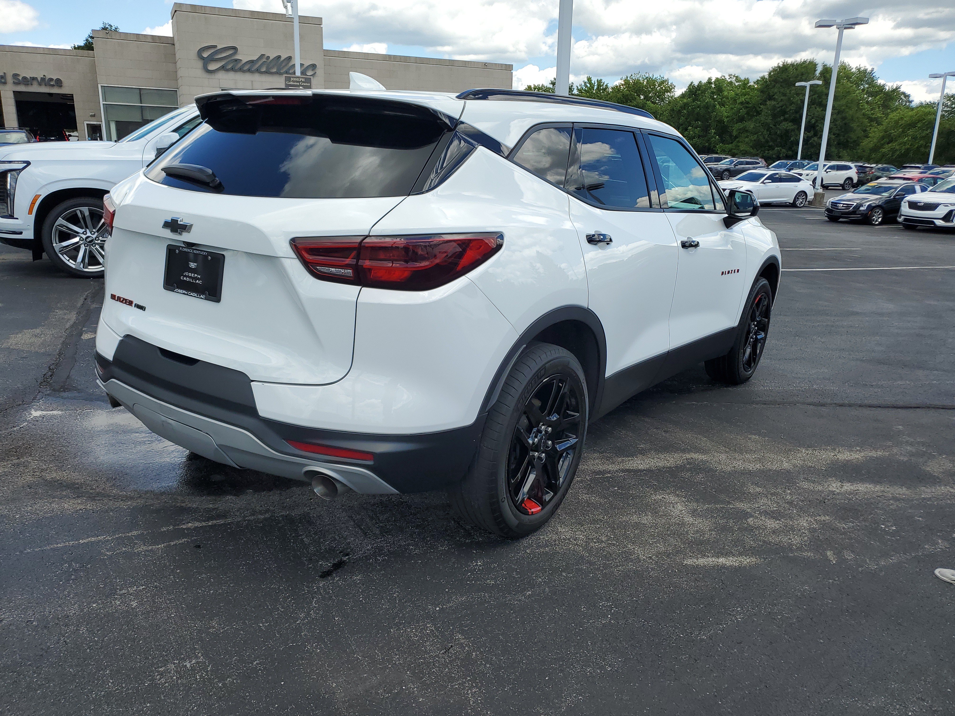 Used 2023 Chevrolet Blazer LT w/ Convenience Package AWD/4WD image 3