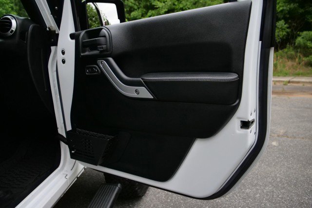 Used 2016 Jeep Wrangler Unlimited Rubicon AWD/4WD image 42