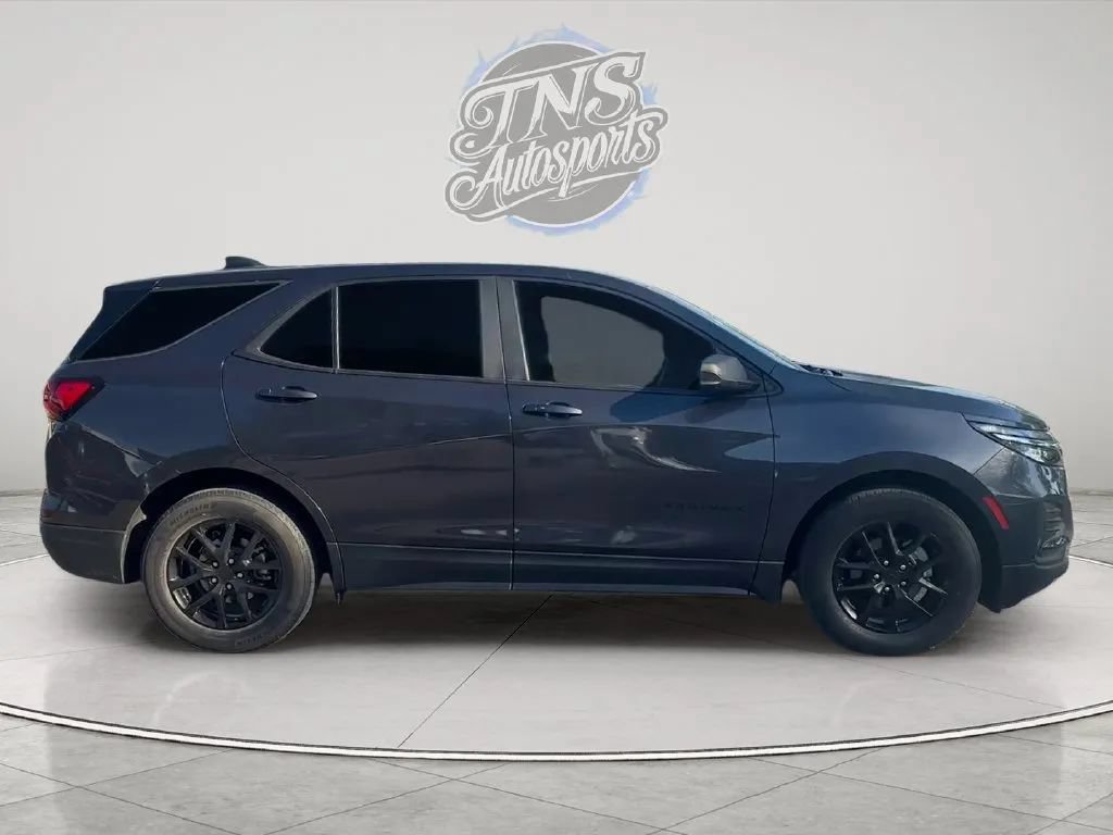 Used 2022 Chevrolet Equinox LS FWD image 6