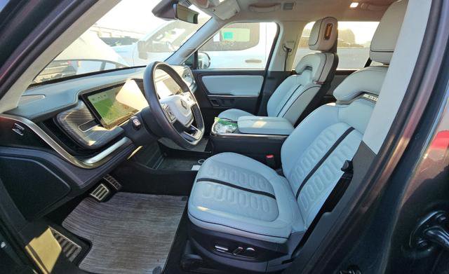 Used 2024 Rivian R1S Adventure AWD/4WD image 6