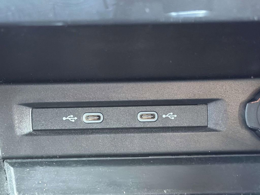 Used 2023 Volkswagen Tiguan SE R-Line image 20