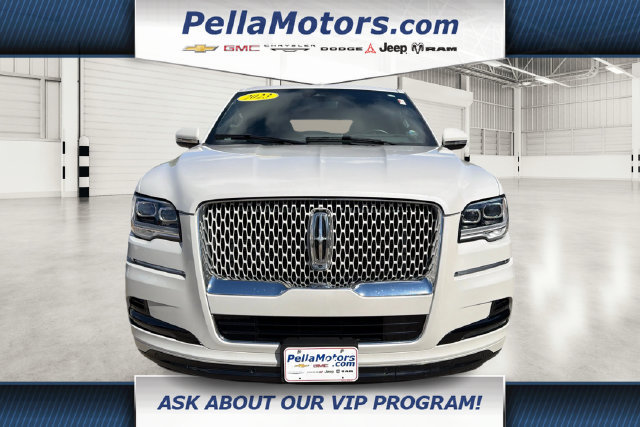 Used 2023 Lincoln Navigator Reserve AWD/4WD image 7
