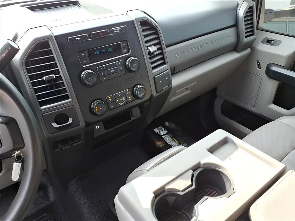 Used 2018 Ford F350 XL w/ Power Equipment Group image 5