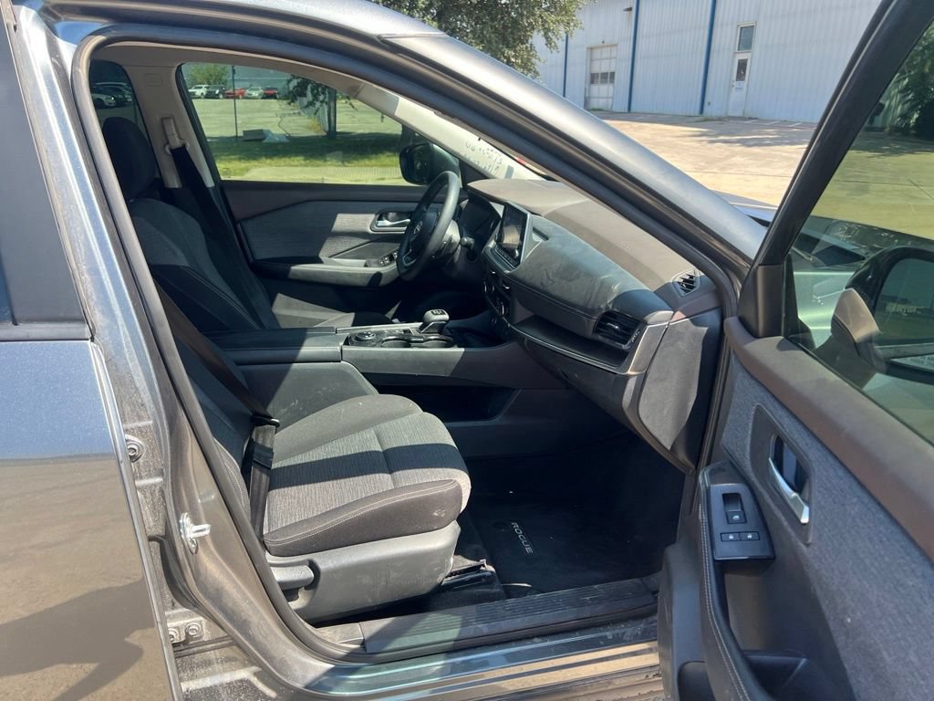 Used 2023 Nissan Rogue SV AWD/4WD image 18