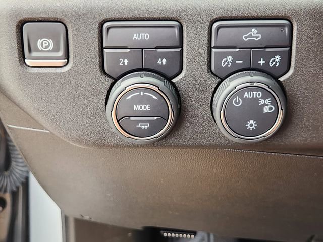 Used 2024 Chevrolet Silverado 1500 LT image 21