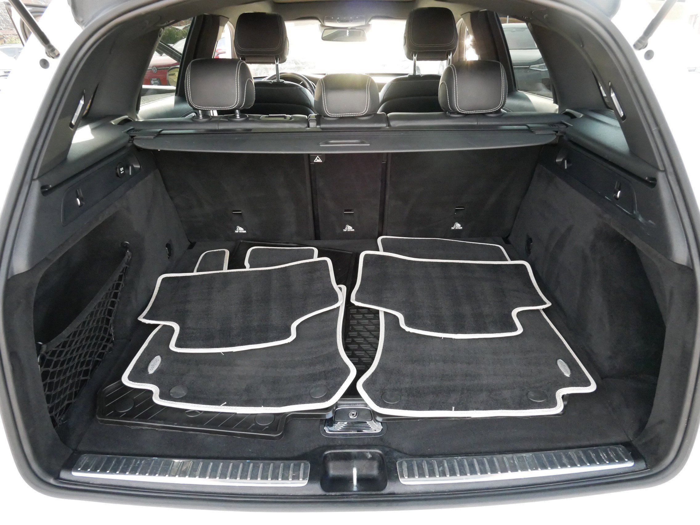 Used 2019 Mercedes-Benz GLC 300 4MATIC image 18