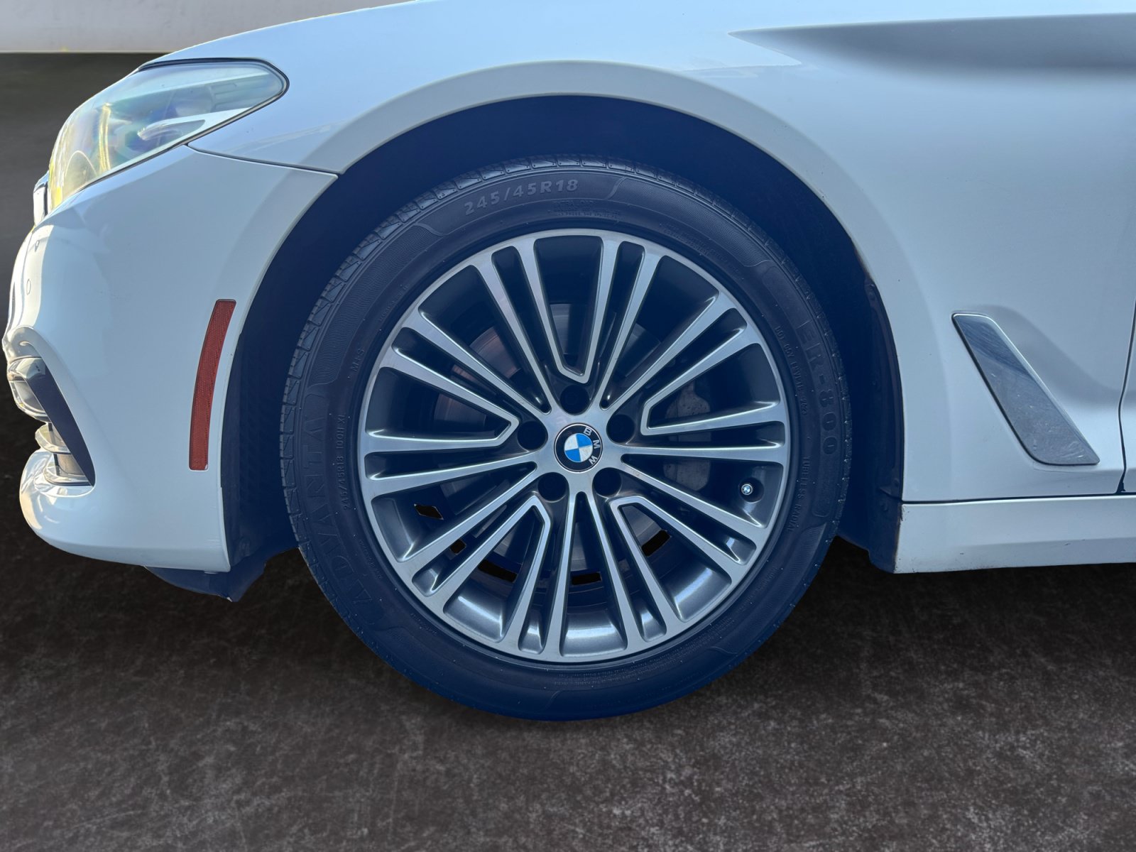 Used 2019 BMW 530i w/ Convenience Package RWD image 14