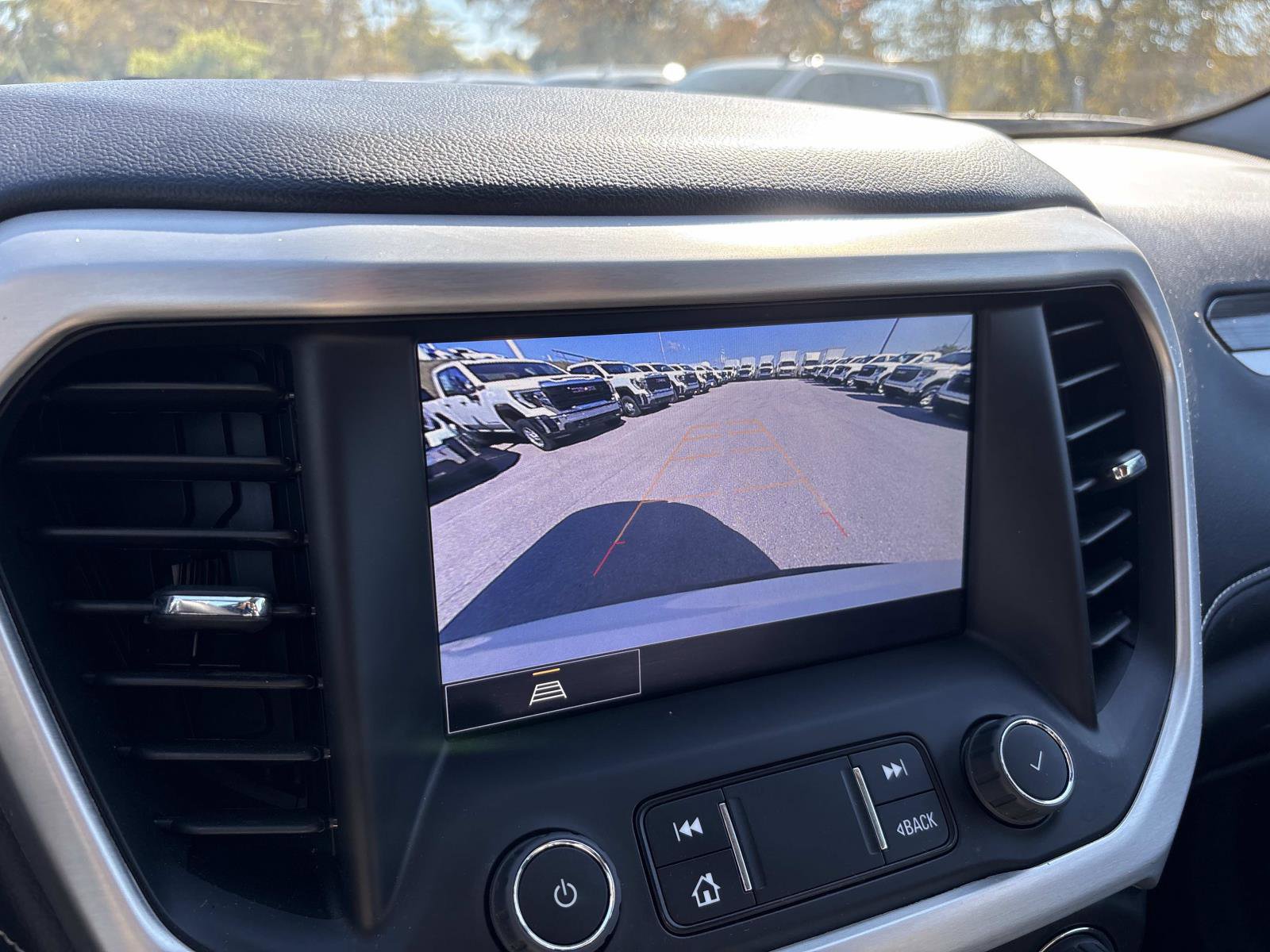 Certified 2023 GMC Acadia SLT image 20