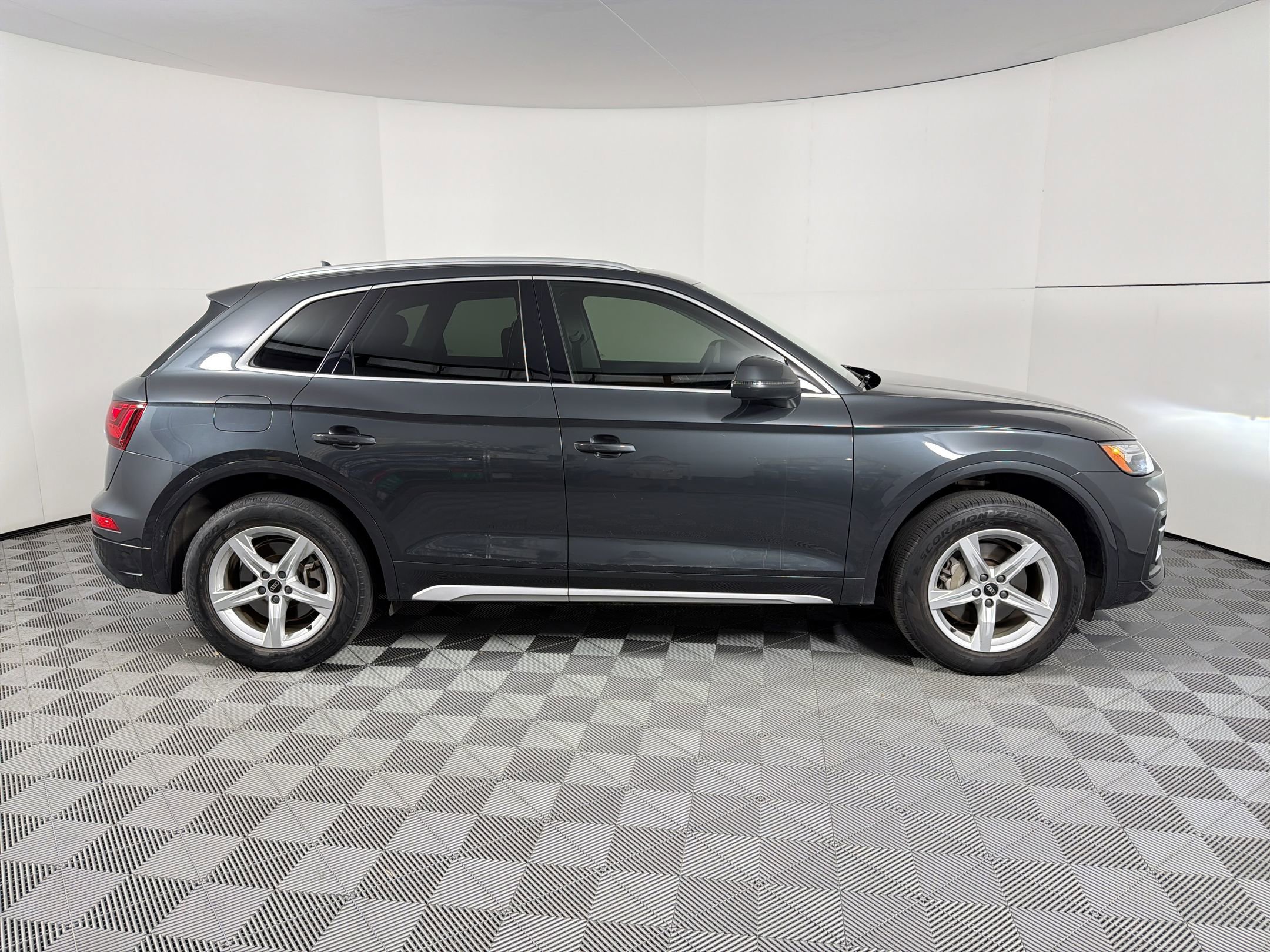 Used 2021 Audi Q5 2.0T Premium w/ Convenience Package AWD/4WD image 8