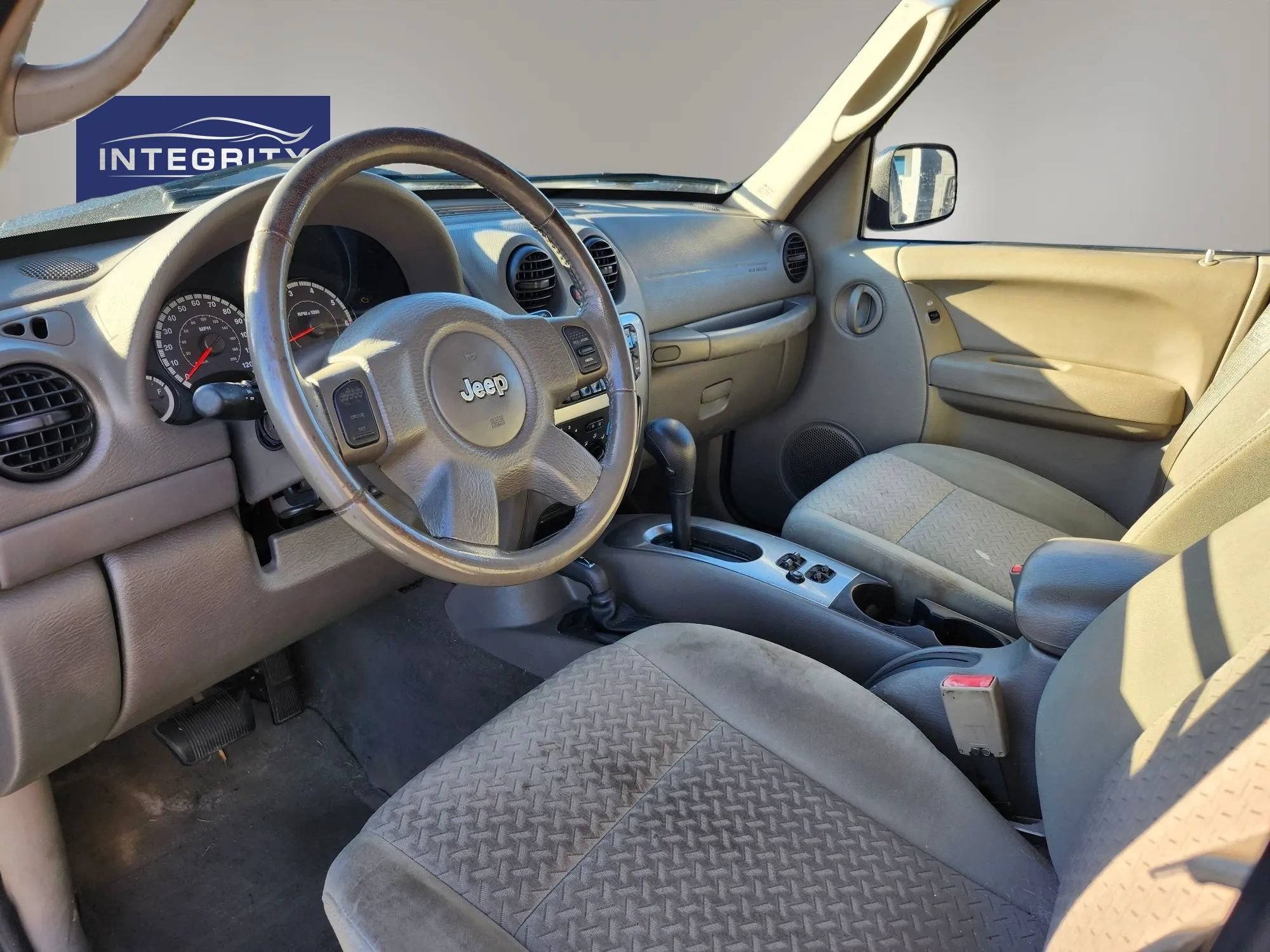 Used 2005 Jeep Liberty Renegade AWD/4WD image 10