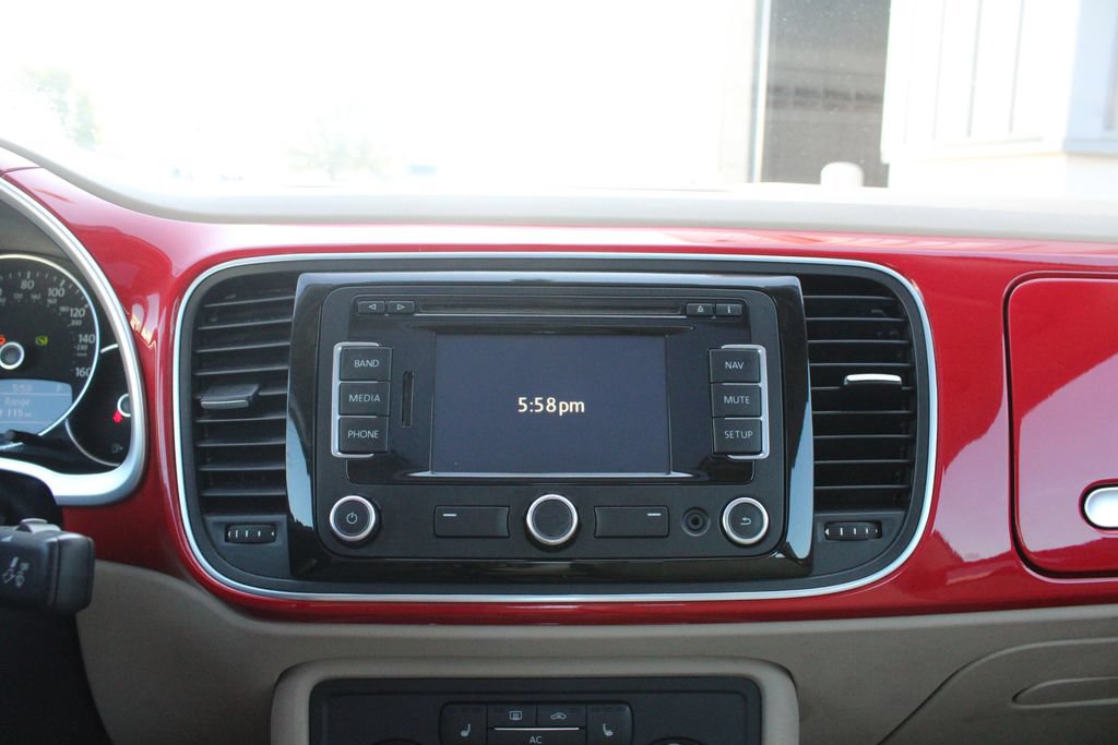 Used 2012 Volkswagen Beetle 2.5 FWD image 14