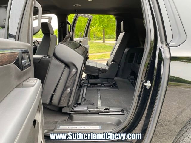 Used 2025 Chevrolet Suburban Z71 AWD/4WD image 41