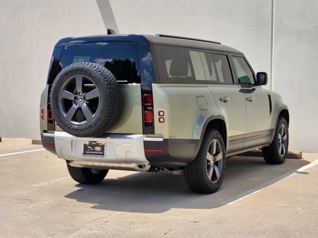 New 2025 Land Rover Defender 130 S image 4