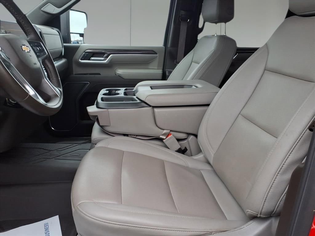 Used 2024 Chevrolet Silverado 2500 LTZ image 12