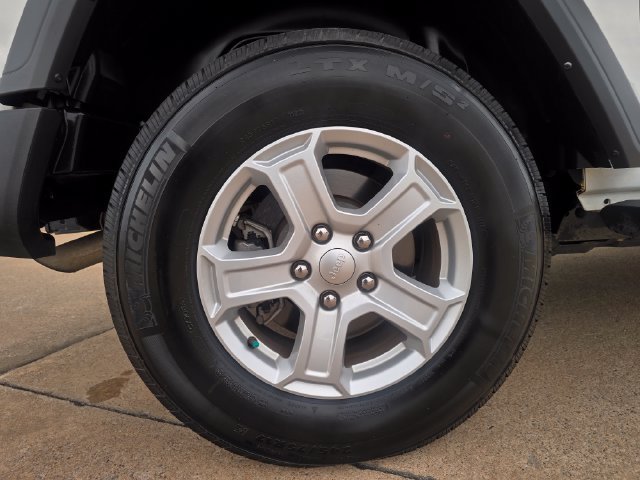 Used 2023 Jeep Wrangler Sport AWD/4WD image 14