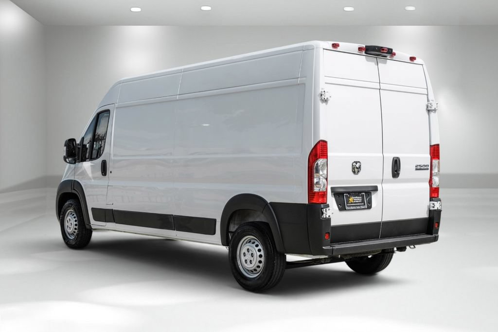 Used 2025 RAM ProMaster 2500 w/ Convenience Group FWD image 8