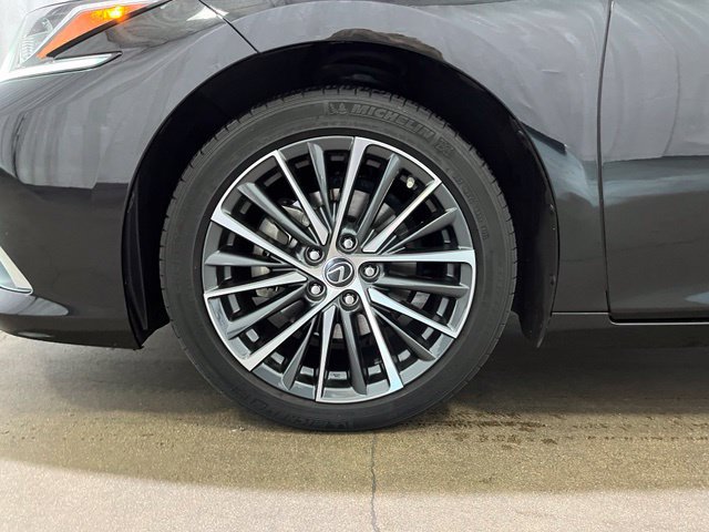 Used 2023 Lexus ES 250 w/ Premium Package AWD/4WD image 25