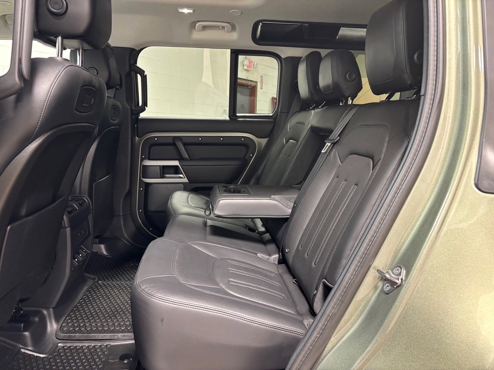 Used 2020 Land Rover Defender 110 HSE AWD/4WD image 27