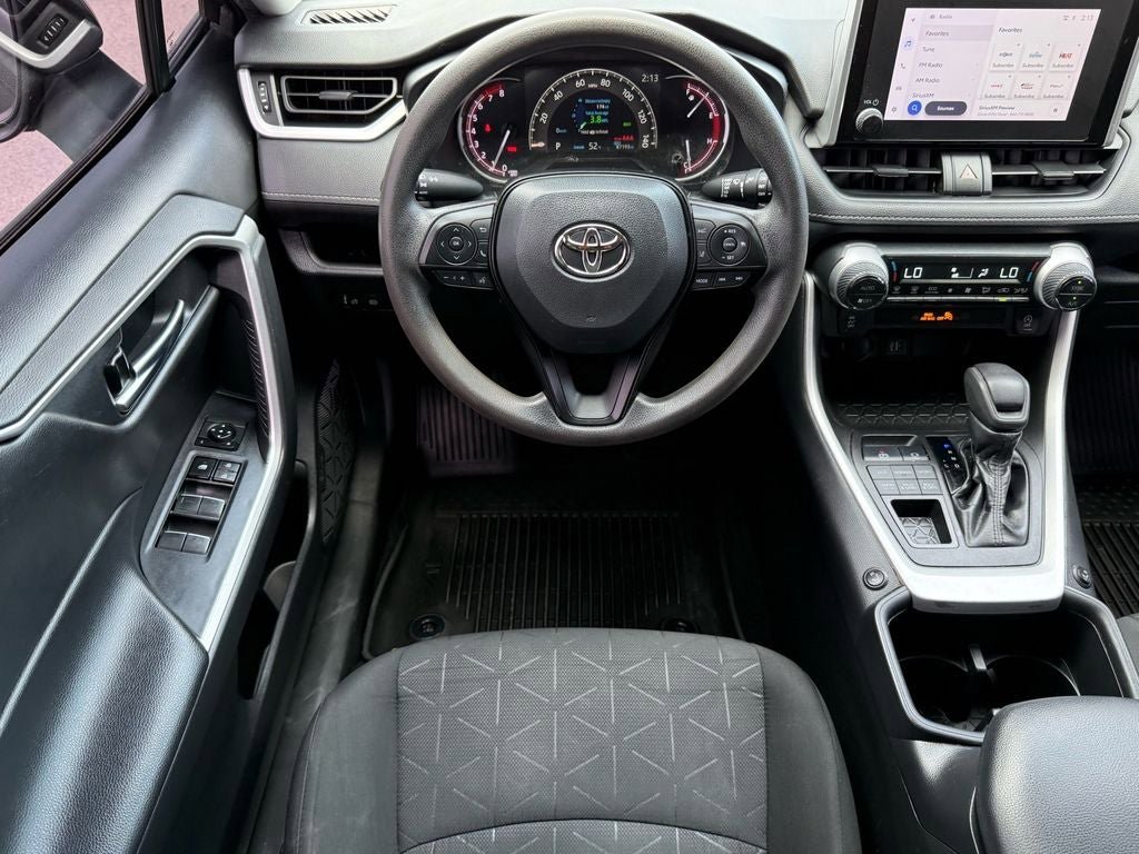 Used 2023 Toyota RAV4 XLE image 17