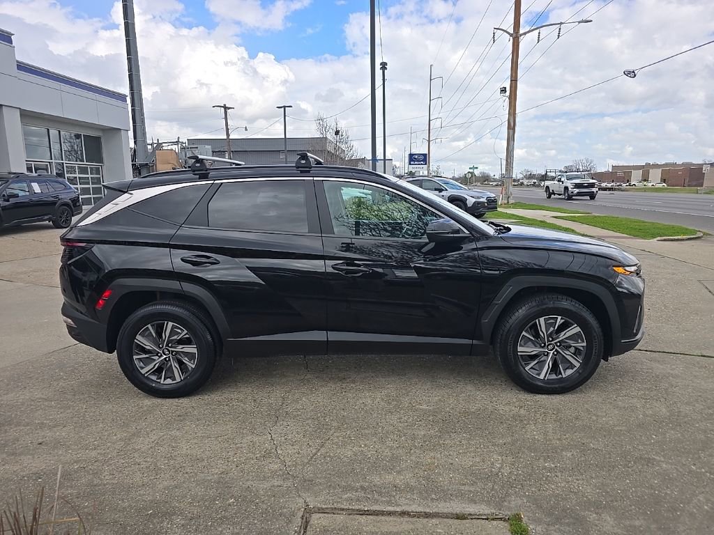 Used 2022 Hyundai Tucson Blue image 3