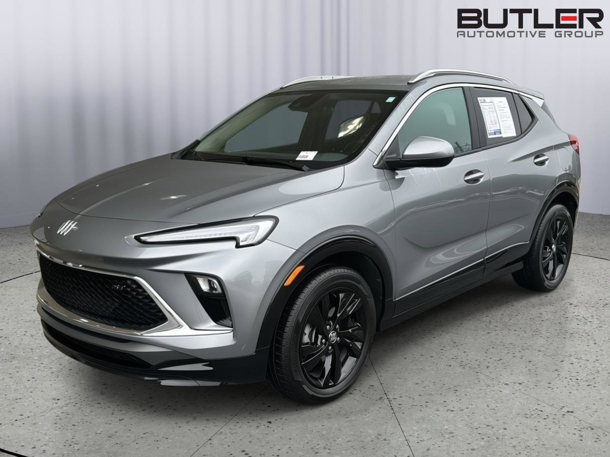 Used 2024 Buick Encore GX Sport Touring image 1