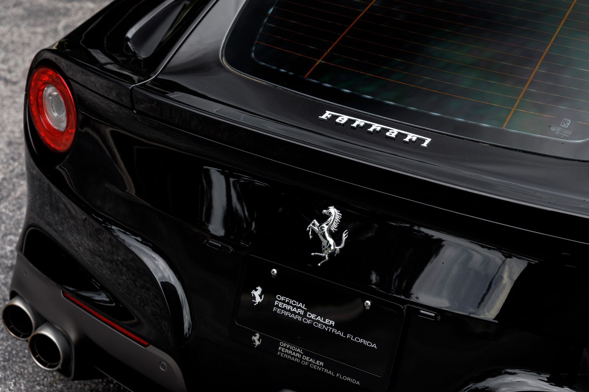 Used 2014 Ferrari F12 Berlinetta RWD image 14