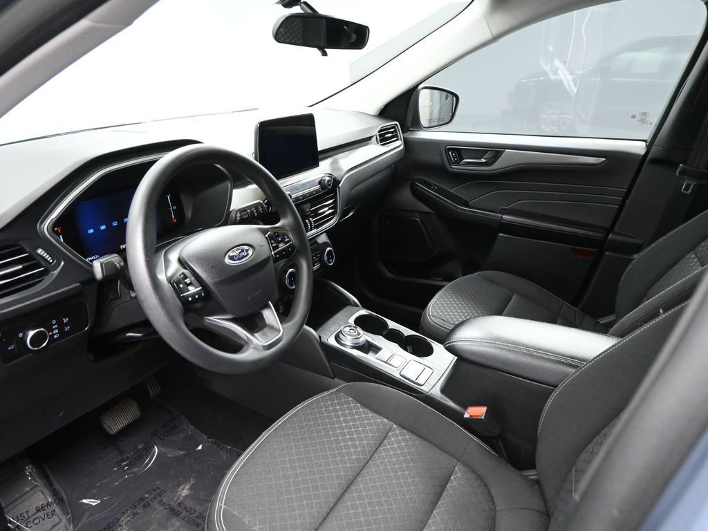Used 2025 Ford Escape Active image 8
