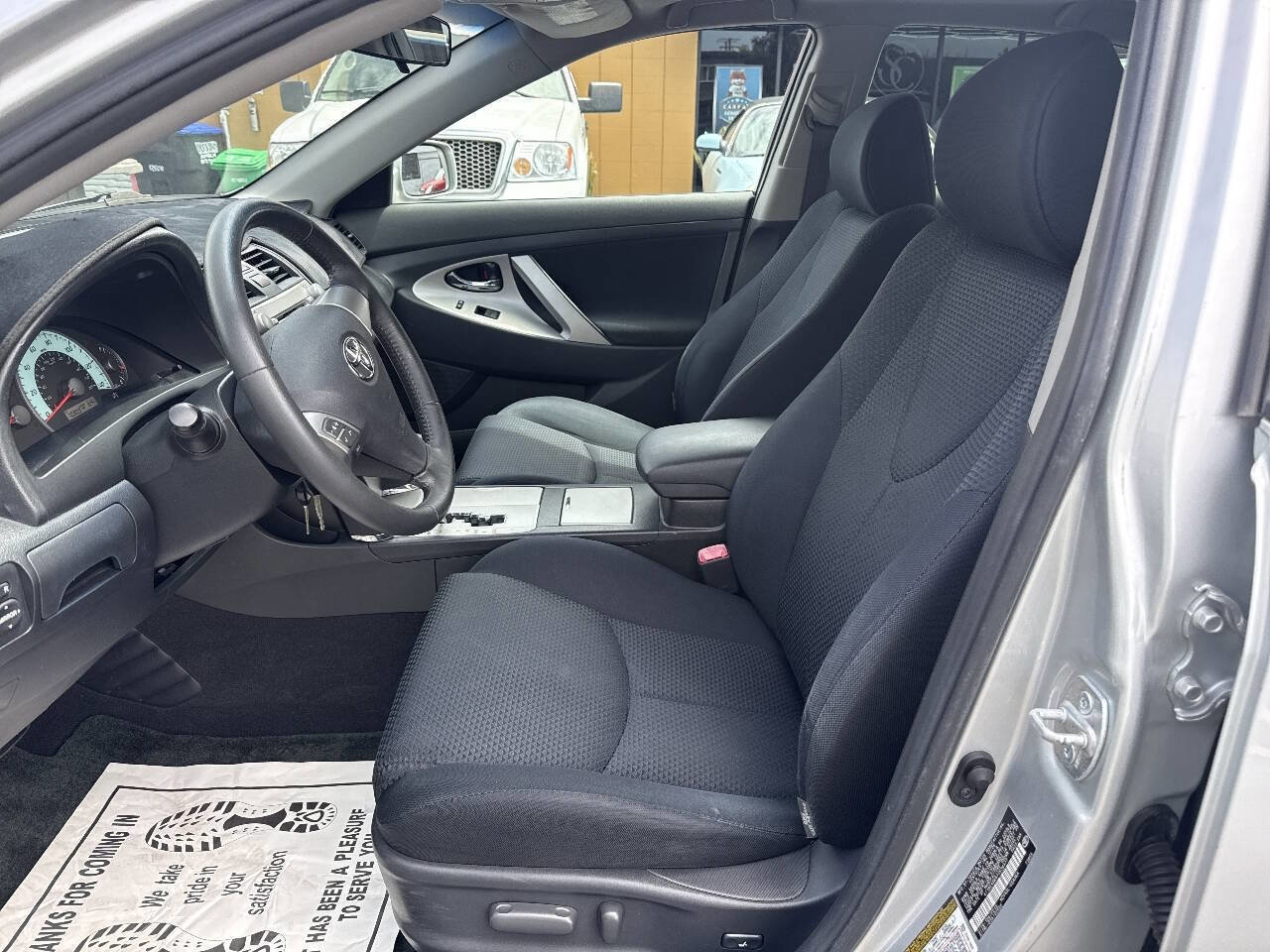 Used 2007 Toyota Camry SE FWD image 12