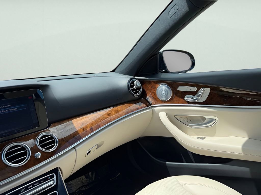 Used 2017 Mercedes-Benz E 300 4MATIC image 33