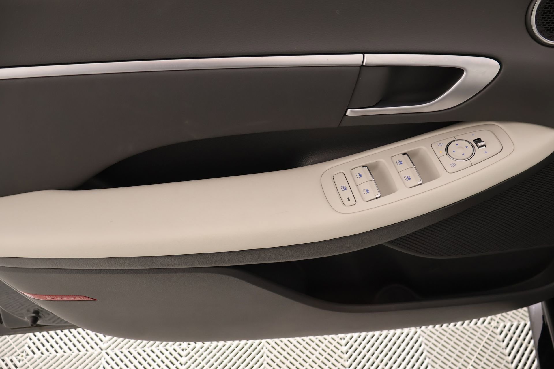 Certified 2025 Hyundai Sonata SEL image 14