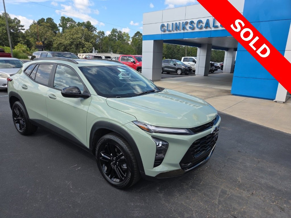 Used 2025 Chevrolet Trax ACTIV w/ Sunroof Package