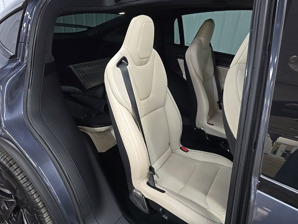 Used 2023 Tesla Model X Plaid image 19