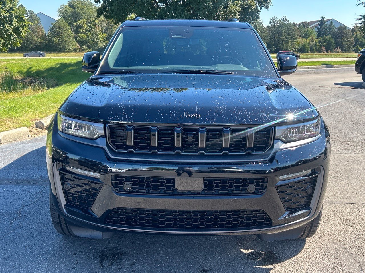 New 2027 Jeep Grand Cherokee Limited AWD/4WD image 7