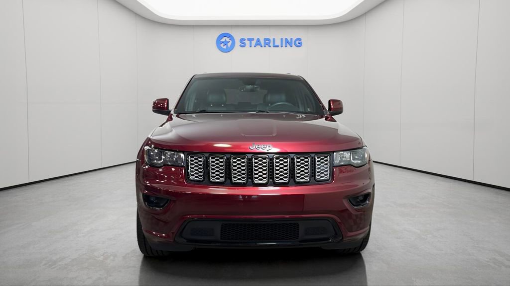 Used 2017 Jeep Grand Cherokee Altitude AWD/4WD image 16