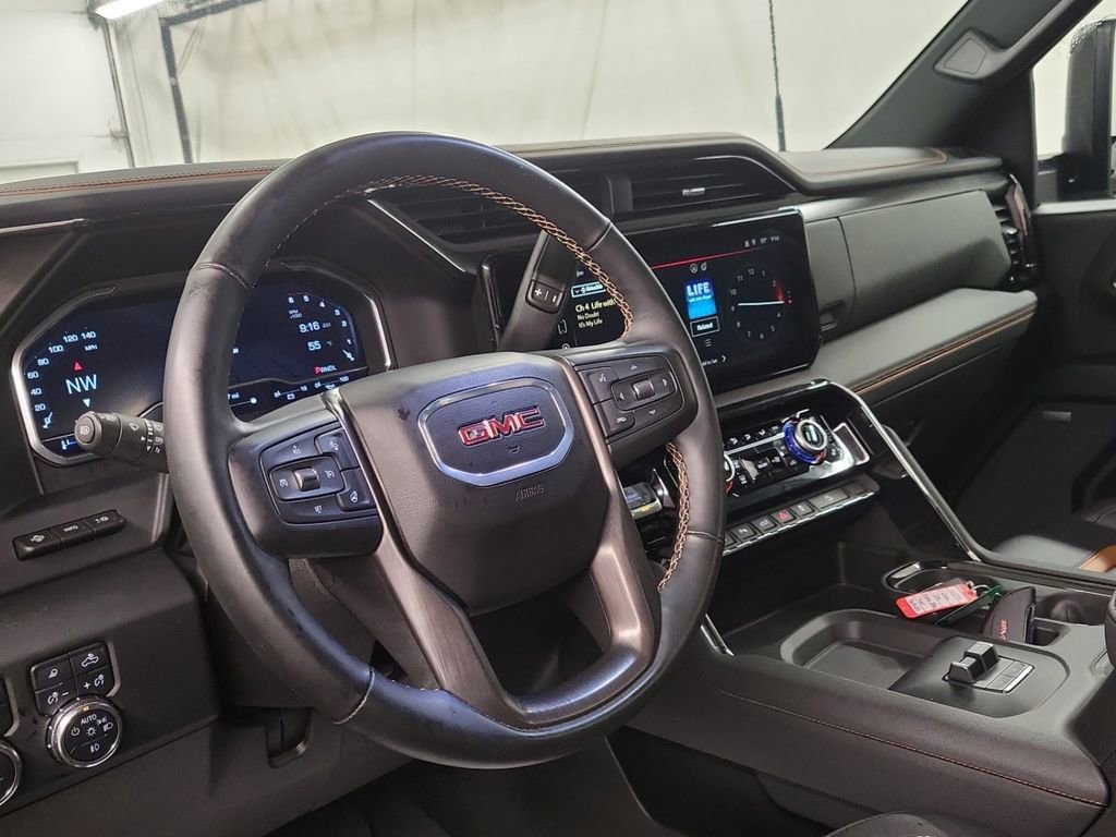 Used 2024 GMC Sierra 2500 AT4 w/ AT4 Premium Plus Package AWD/4WD image 8