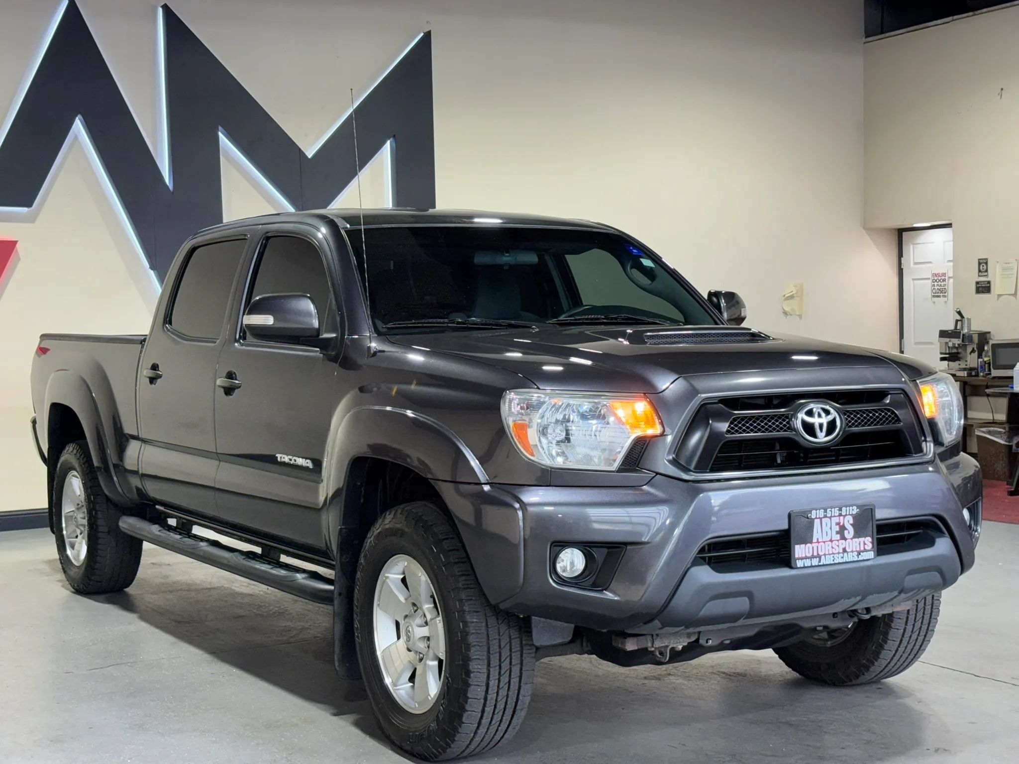 Used 2014 Toyota Tacoma PreRunner w/ TRD Sport Package RWD image 3