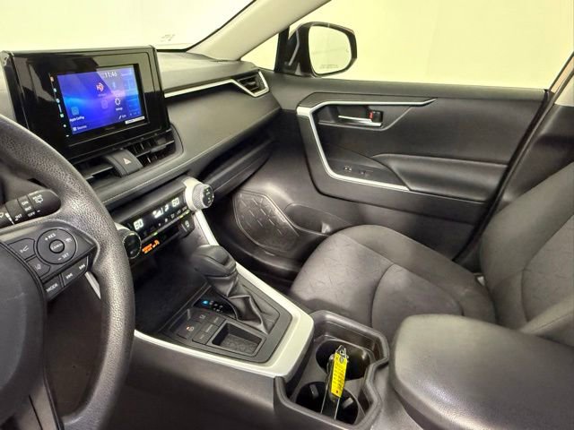 Used 2020 Toyota RAV4 XLE FWD image 25