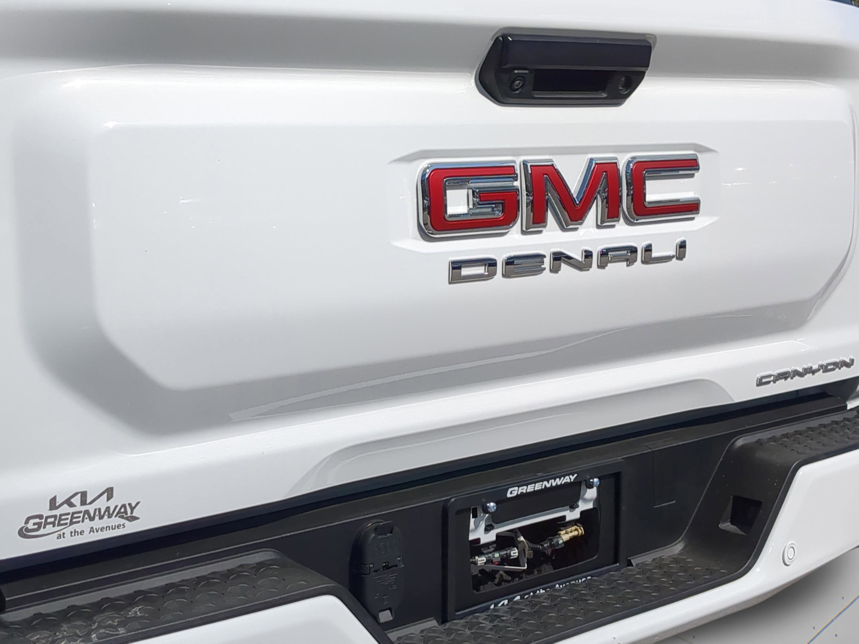 Used 2024 GMC Canyon Denali AWD/4WD image 27