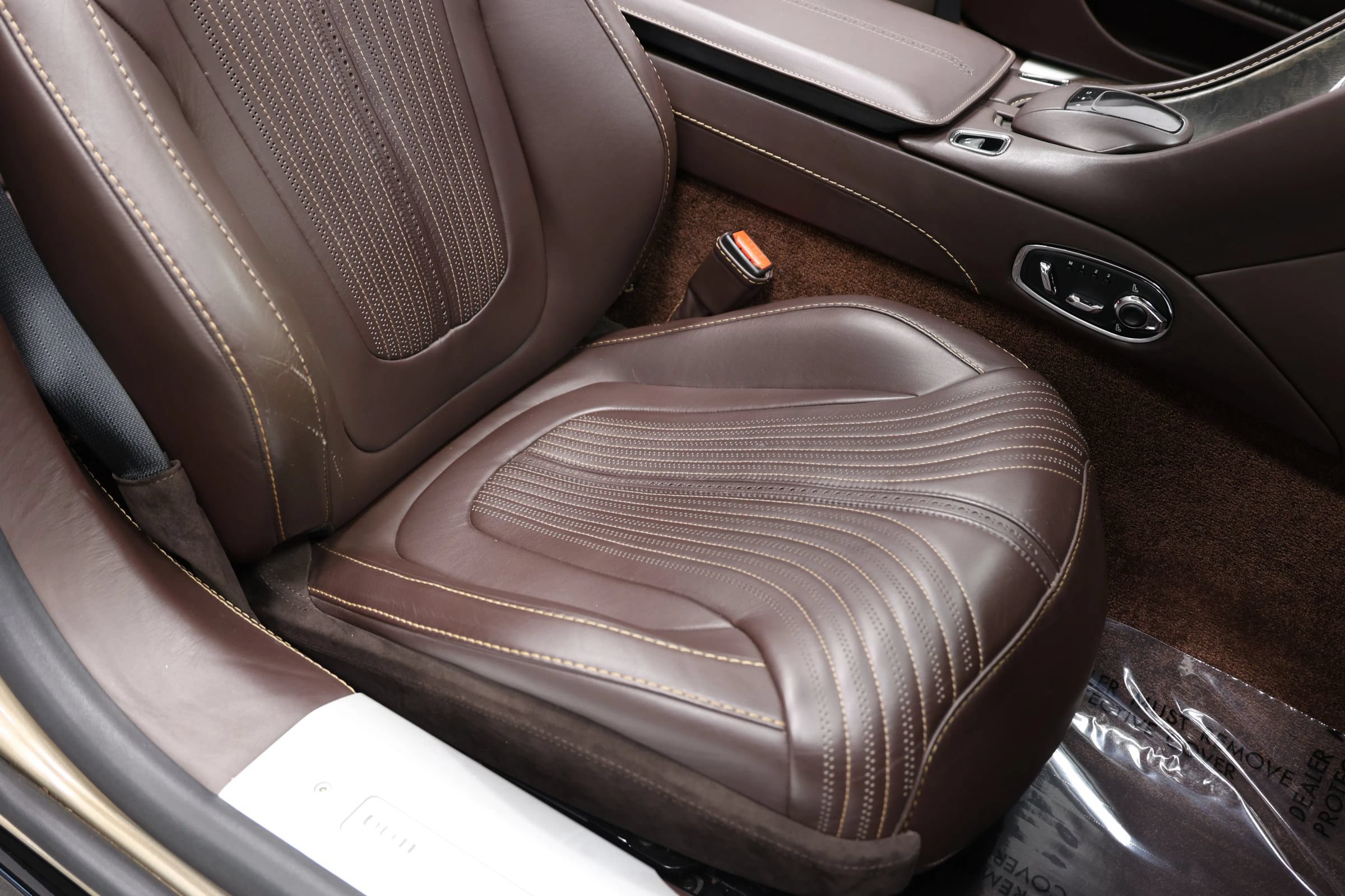 Used 2019 Aston Martin DB11 Volante RWD image 92