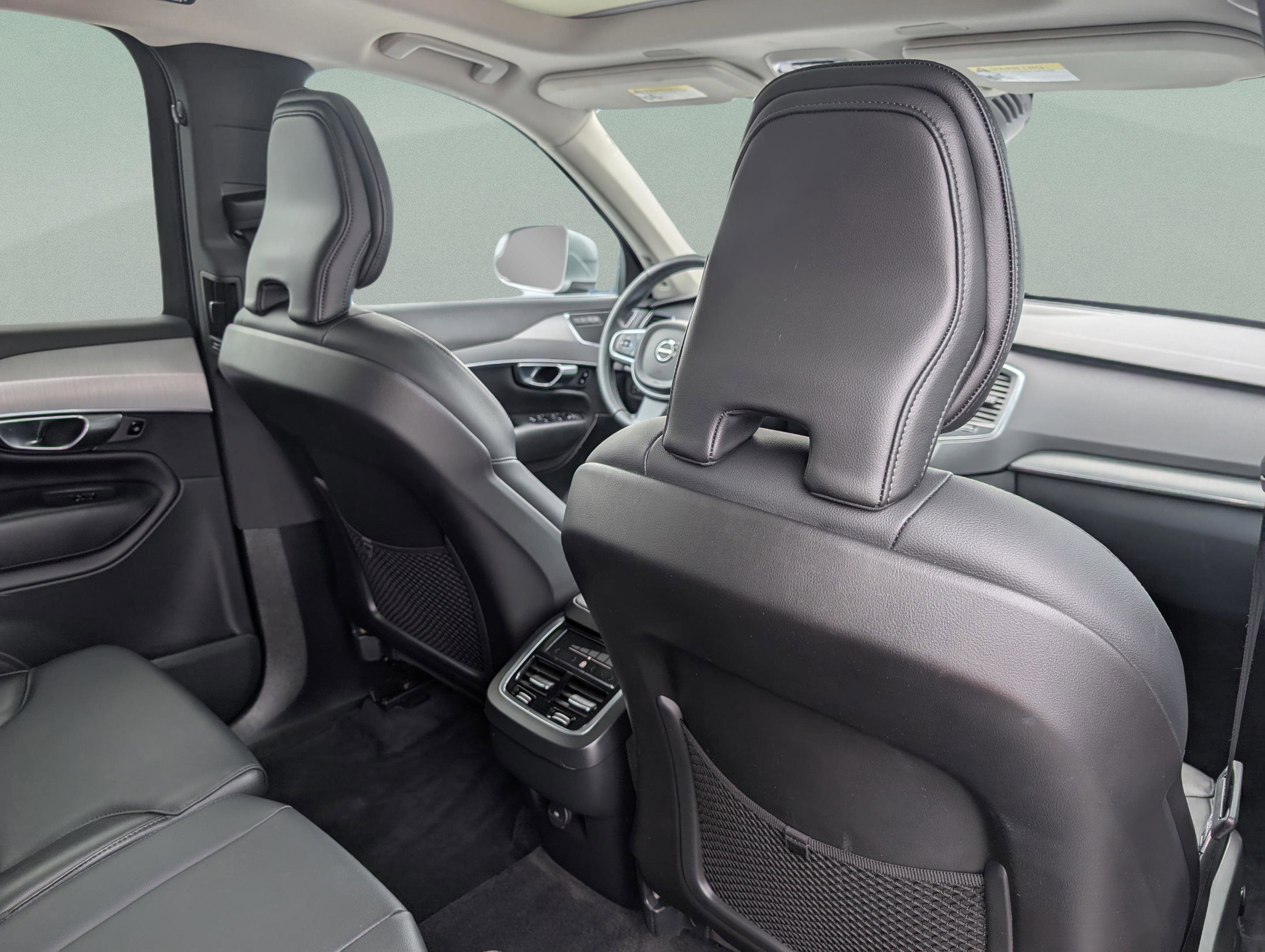 Used 2022 Volvo XC90 T5 Momentum image 48