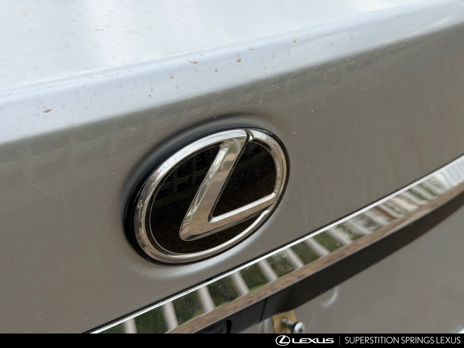 Used 2025 Lexus ES 350 w/ Premium Package FWD image 9