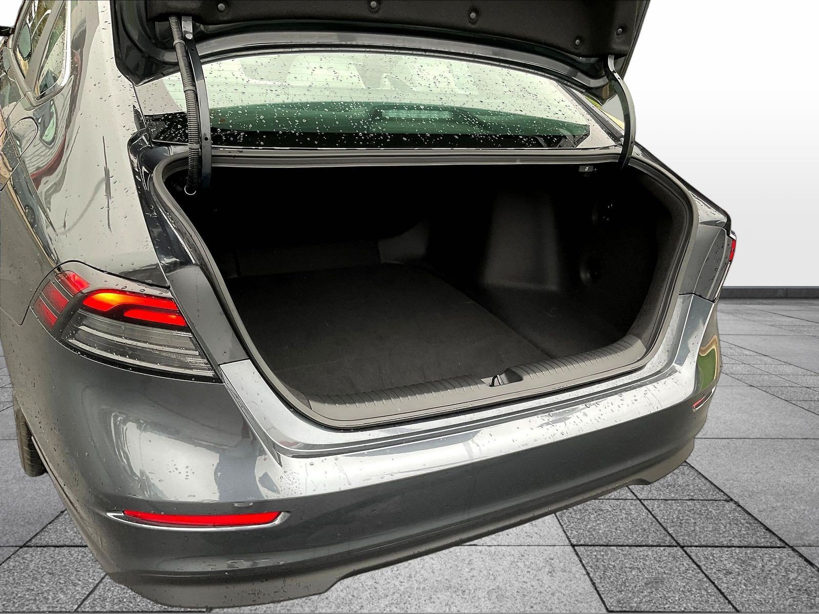 Used 2025 Honda Accord LX image 9