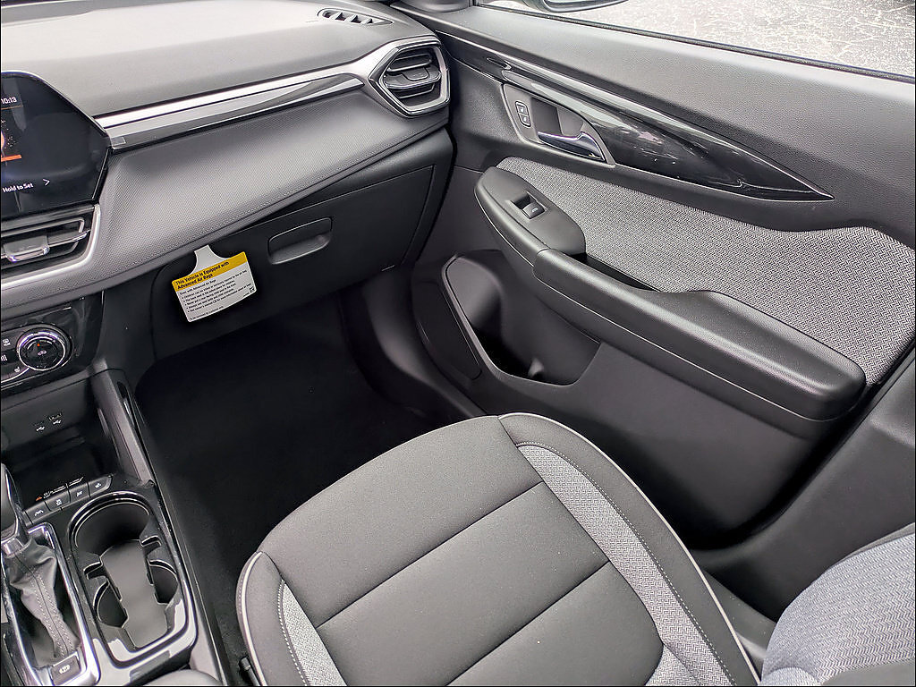 New 2026 Chevrolet TrailBlazer LT w/ Convenience Package FWD image 16