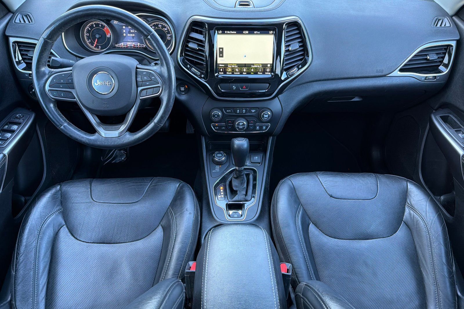 Used 2020 Jeep Cherokee Limited image 13