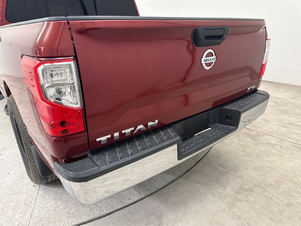 Used 2017 Nissan Titan SV RWD image 22